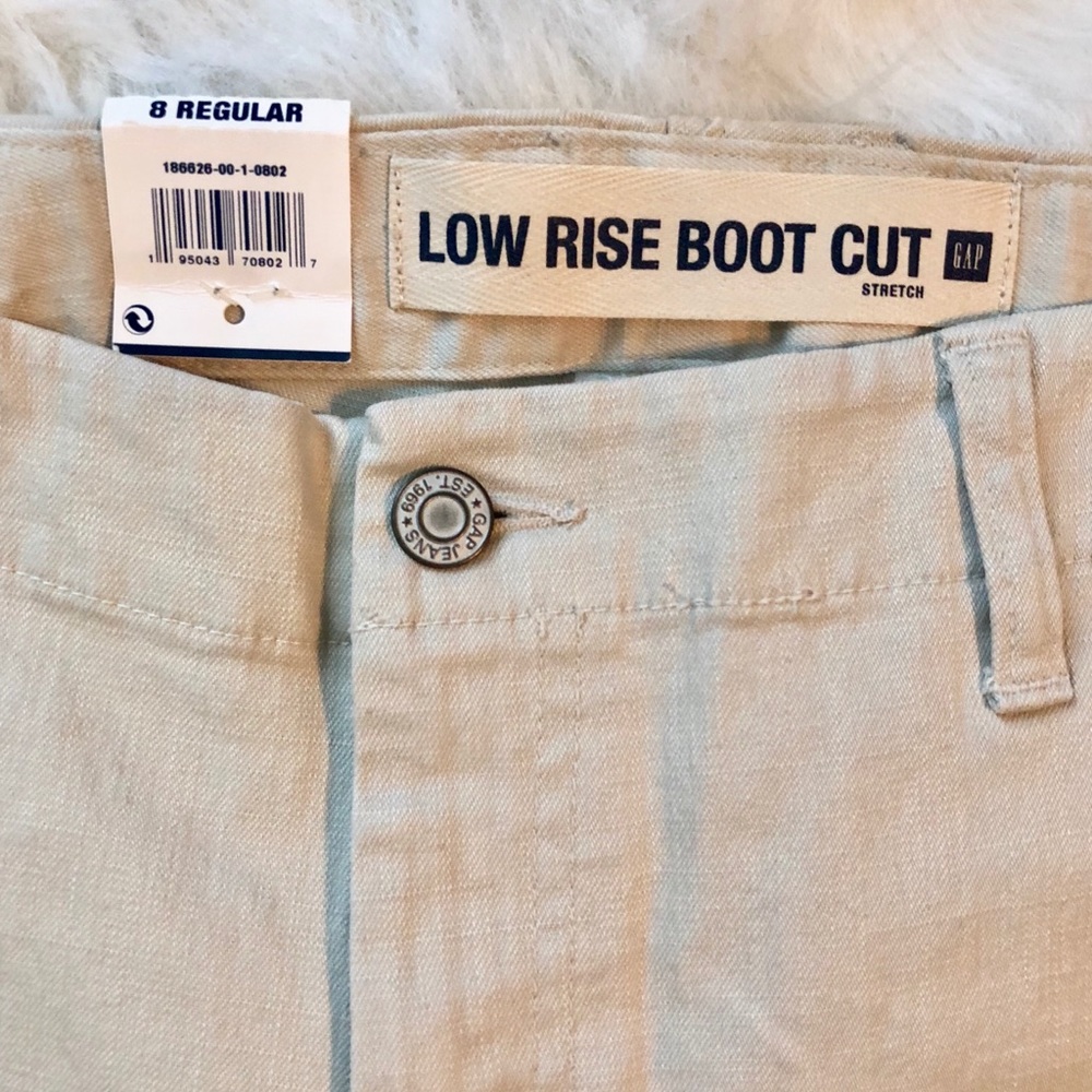 New GAP Low Rise Jeans - Picture 2 of 6
